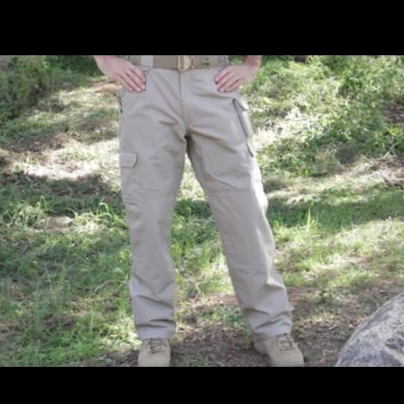 5.11 Tactical Men's Gray Multi Pocket Performance Cargo Pant Size 38 NWT - Picture 13 of 16